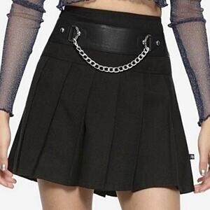 Royal Bones by Daang Goodman Pleated Mini
Skirt Chained Black
Juniors Small